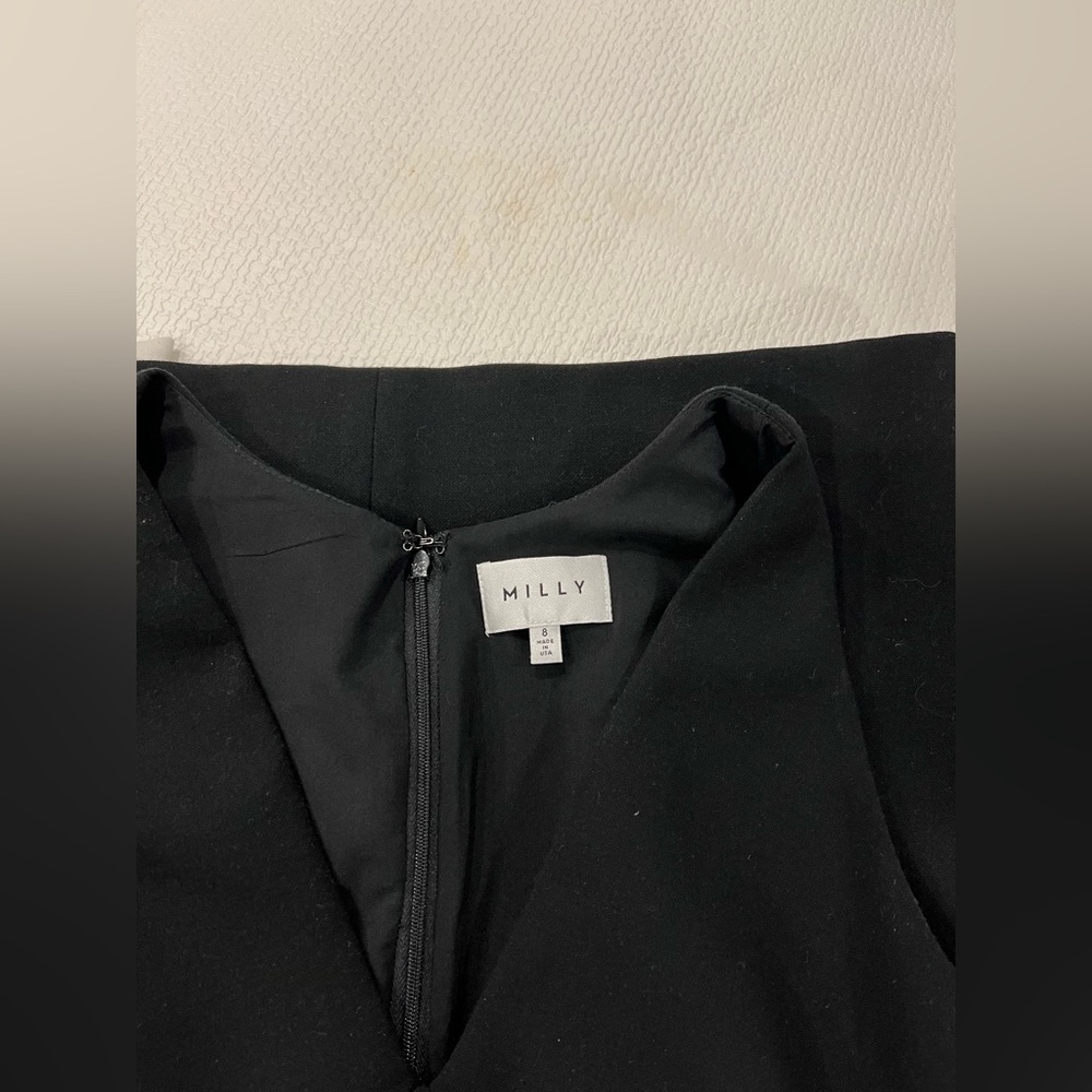 Milly Black and White Asymmetrical Cocktail Dress
Size 8 - Picture 5 of 5